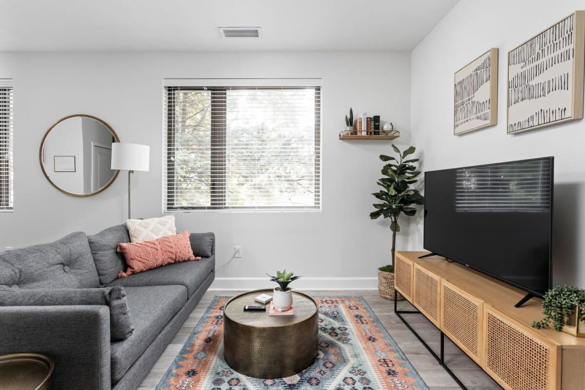 Cozysuites Modern Studio Steps From Broad Ripple Indianapolis Exterior foto